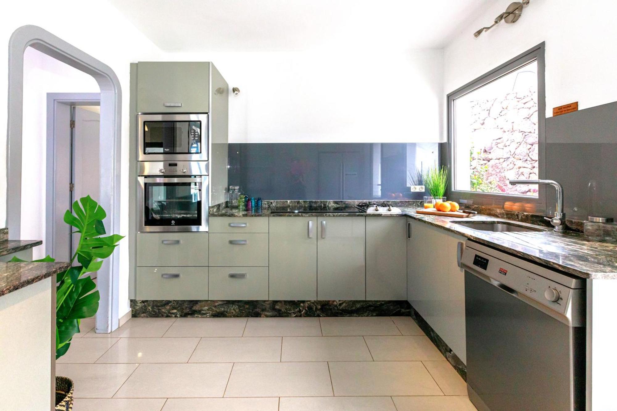 Luxus Villa Mit 5 Schlafzimmern, Heated Pool, Ps4, Fitnessraum Tabayesco Exteriör bild